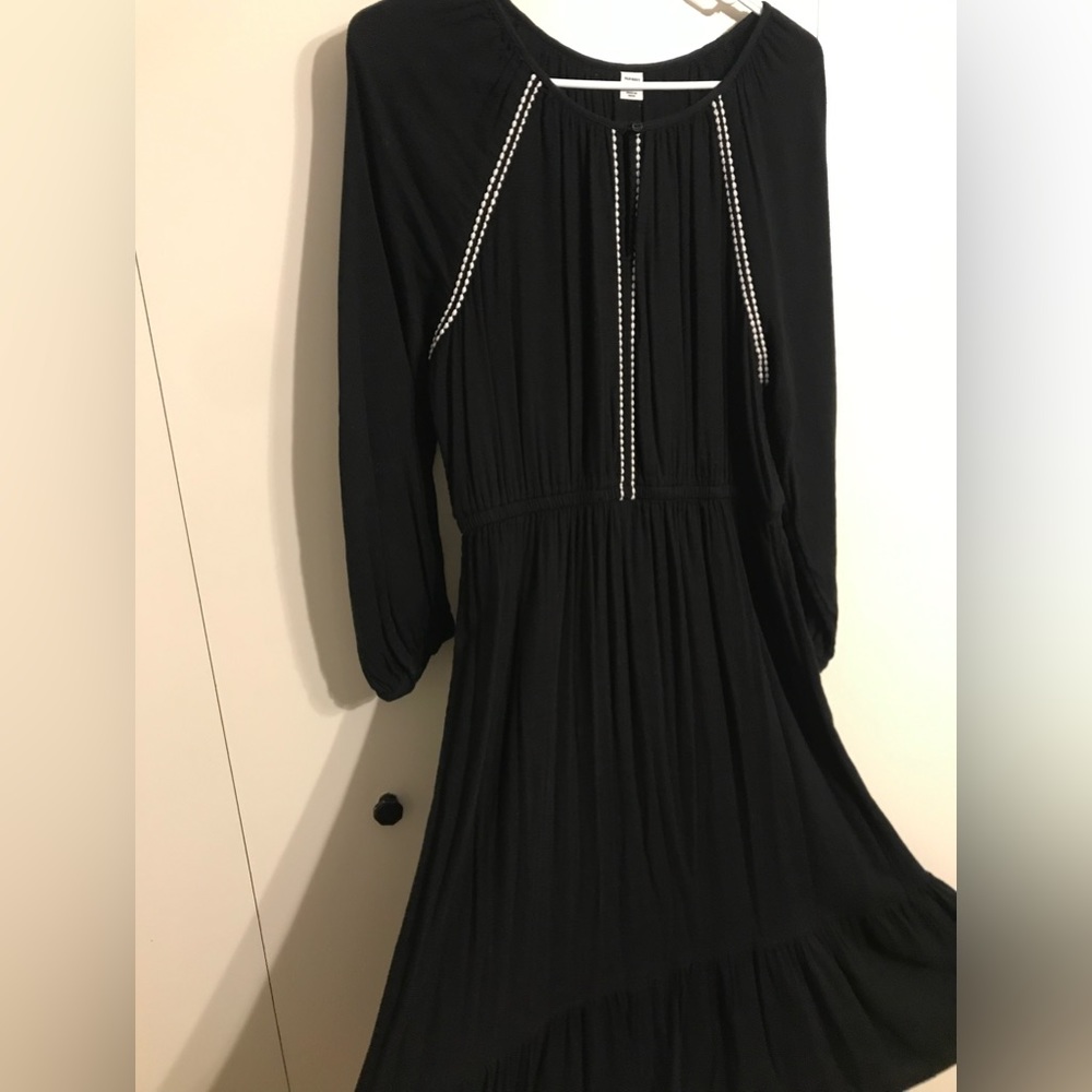 Old Navy longsleeve black dress